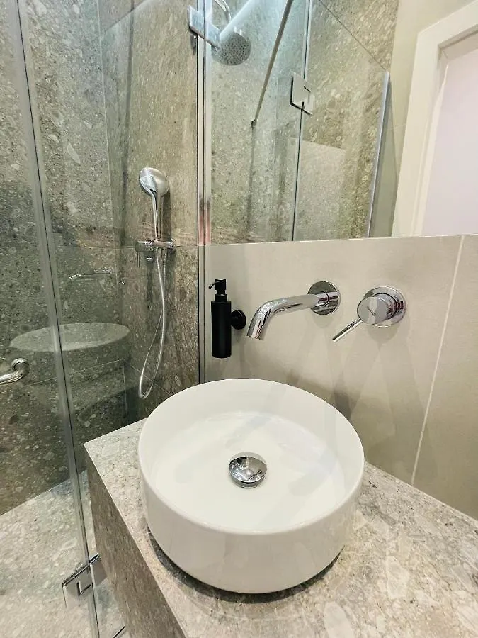Сучасні Апартаменти В Центрі,Паркінг Lviv