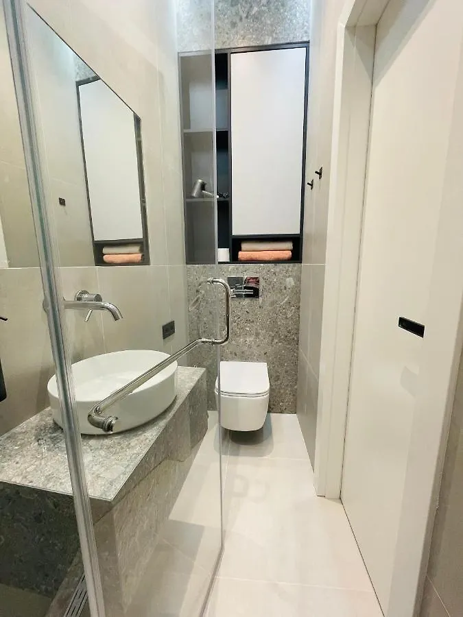 Apartment Сучасні Апартаменти В Центрі,Паркінг Lviv